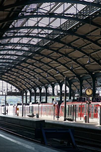 istock Interior of main train station Wiesbaden 1185702954