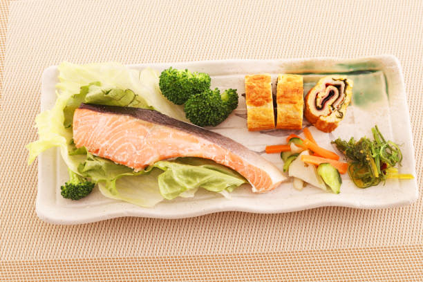 Grilled salmon with asparagus