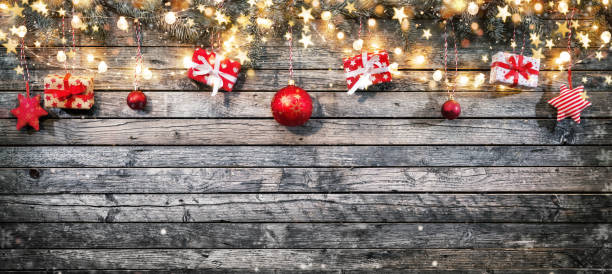 istock Decorative Christmas garlands with free space 1185711659