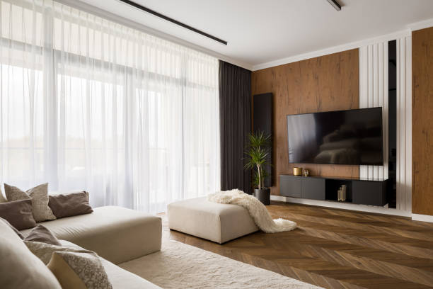 elegant gestaltetes wohnzimmer - zimmer bildschirm stock-fotos und bilder