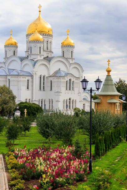 istock Transfiguration cathedral of Holy Trinity-Saint Seraphim-Diveyevo Monastery in Diveyevo, Russia 1185735925