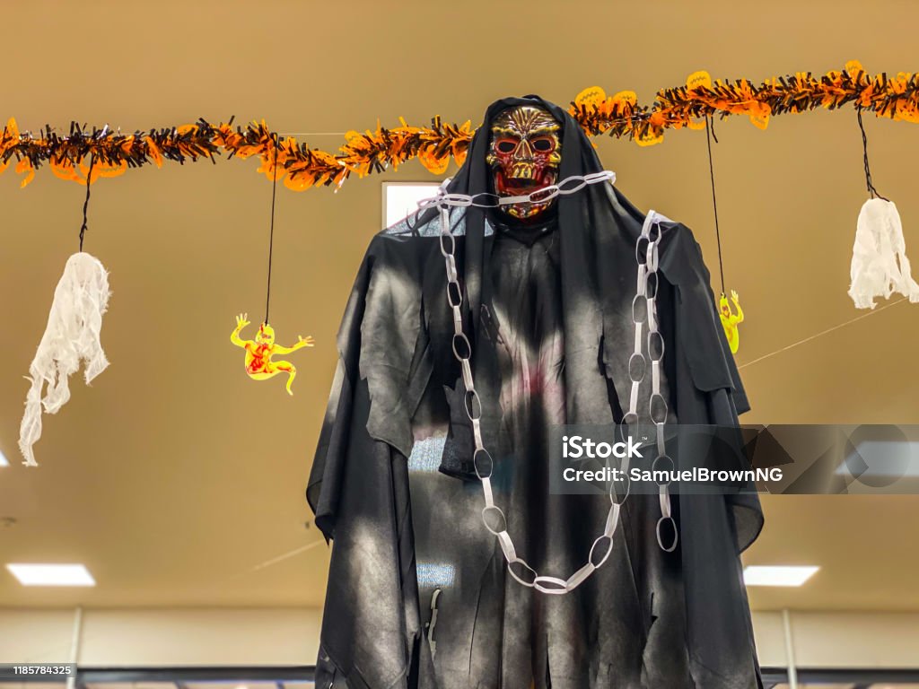 Kinh Dị Halloween Trang Trí Hình Nộm Chết Treo Trên Trần Nhà Hình ...