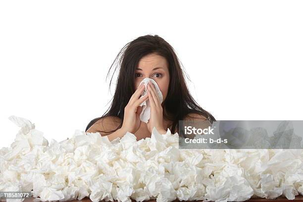 La Gripe Foto de stock y más banco de imágenes de Pañuelo de papel - Pañuelo de papel, 20 a 29 años, Adulto