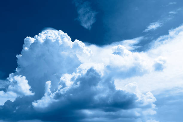 istock Beautiful sky and white clouds in daylight 1185812953