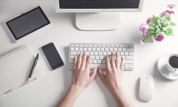 istock Business girl typing on a computer keyboard. Business concept 1185819691