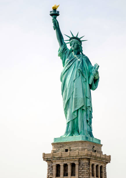 自由の女神ニューヨーク。アメリカ合衆国。 - crown liberty statue ストックフォトと画像