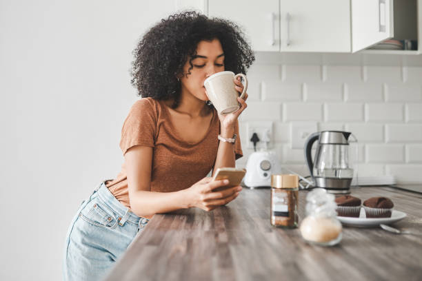 istock Time to check in to the day 1185838700