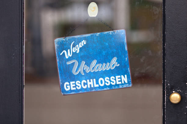 istock Closed for holidays - Closure for holidays sign 1185841361
