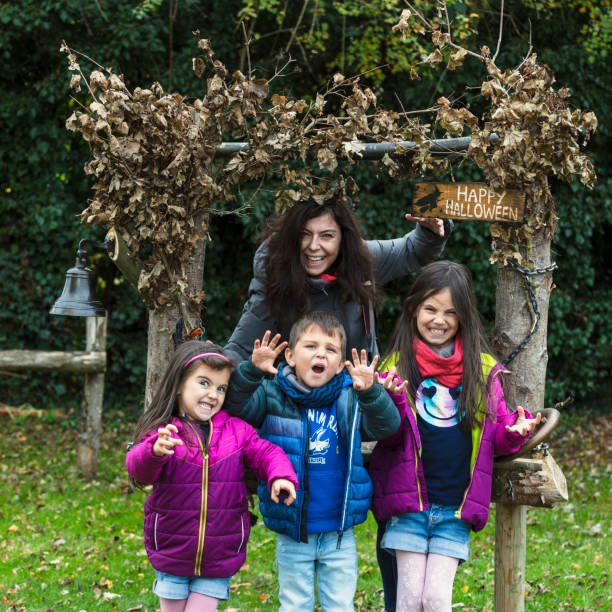 istock Family celebrating Halloween 1185849025