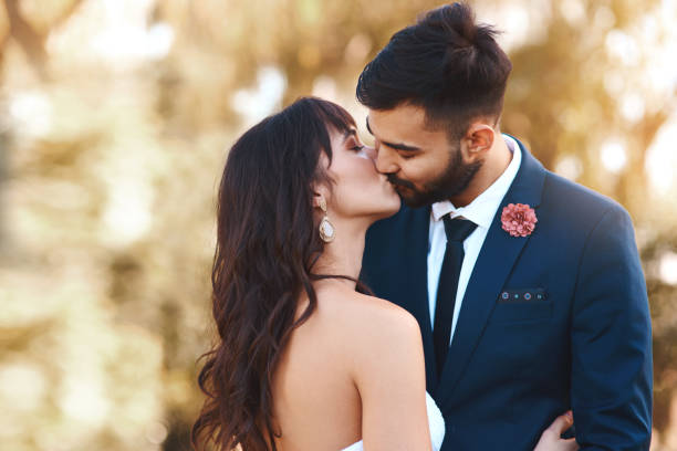 istock Fireworks go off when we kiss 1185864796