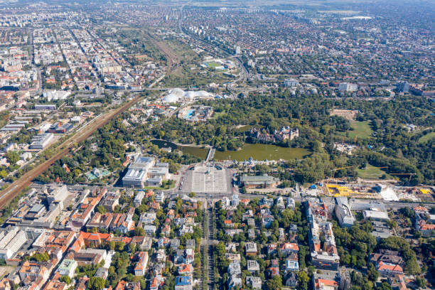 istock Flying over city area 1185881166