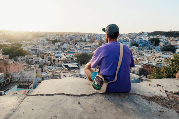 istock Tourist Looking at the Blue City! 1185902310