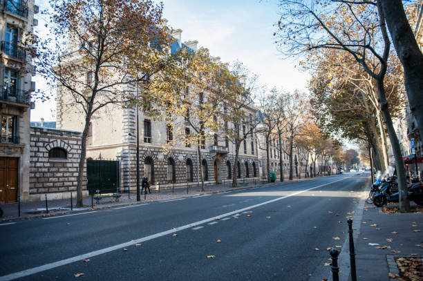 istock Paris, France 1185928208