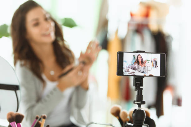 istock Beauty blogger at her work space 1185978097
