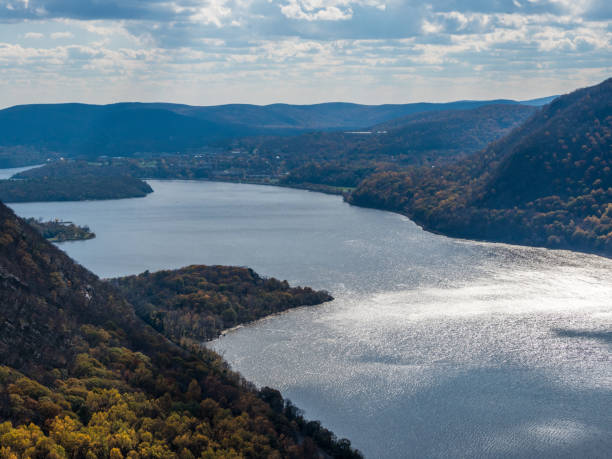 istock View from the famous Breakneck Ridge trail in Upstate New York 1186008529