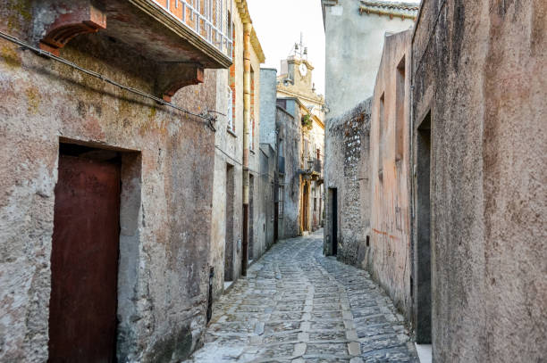 istock Narrow medieval street in Erice, Sicily 1186009936