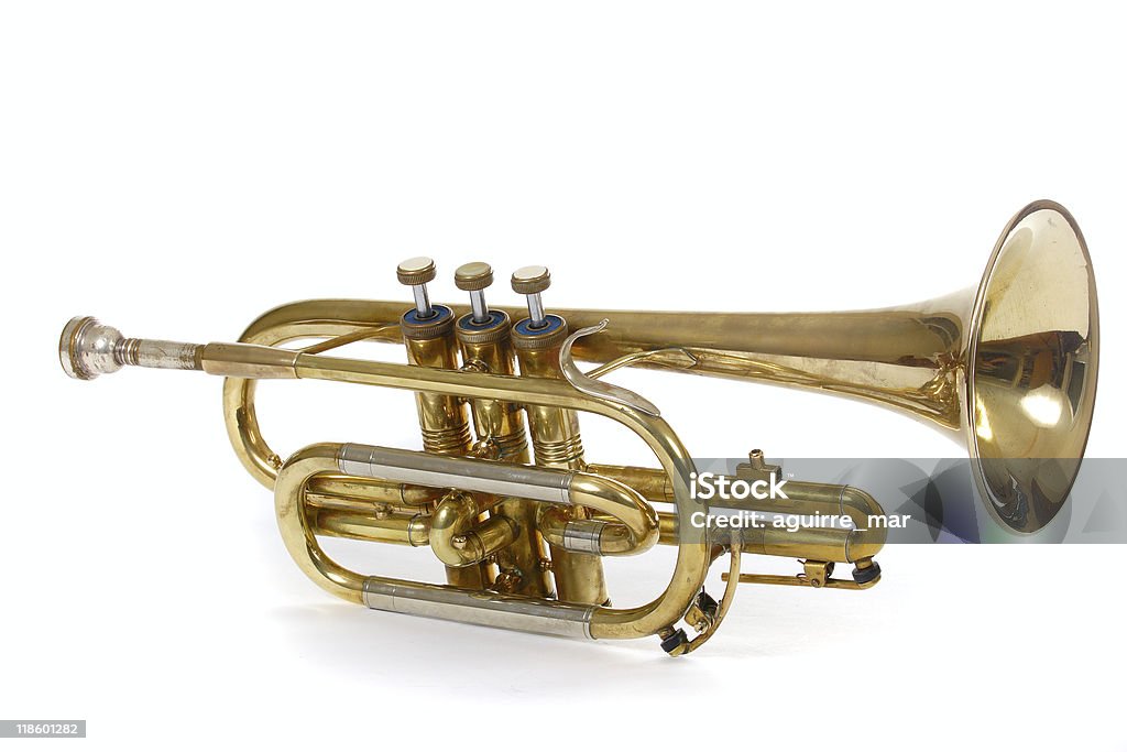 Старый trumpet - Стоковые фото Музыкальная труба роялти-фри