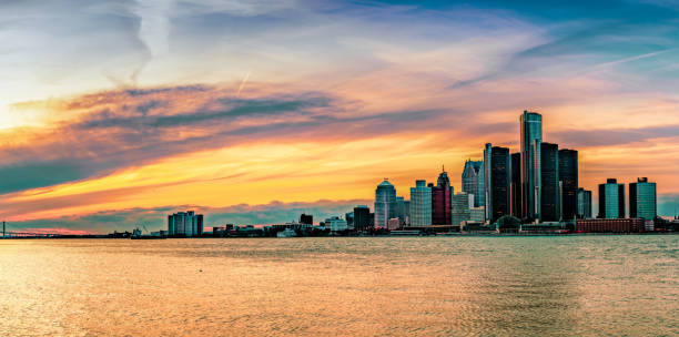 istock Detroit, Michigan - Skyline at Dusk 1186012926