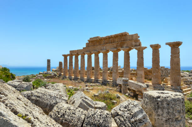 istock Ancient Greek Ruins in Sicily 1186014670