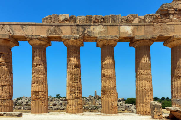 istock Ancient Greek Ruins in Sicily 1186014694