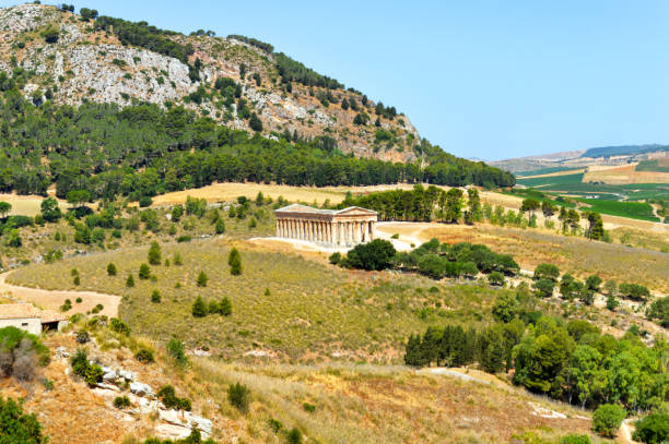 istock Ancient Greek Ruins in Sicily 1186015304