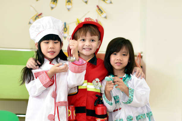 istock Kindergarten girls . 1186027015