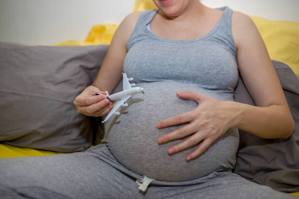 istock Beautiful pregnant woman 1186032174