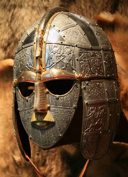 sutton hoo angelsächsisch helm - east anglia fotos stock-fotos und bilder