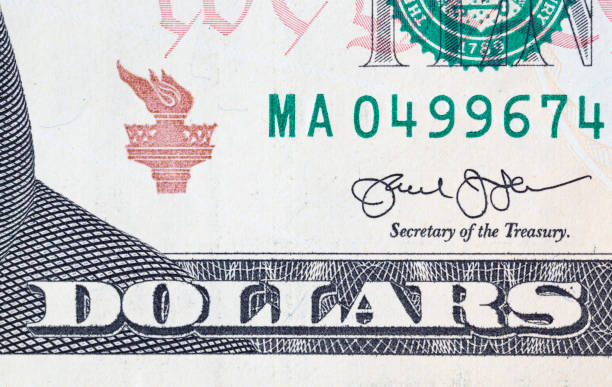istock ten american dollars 1186076522