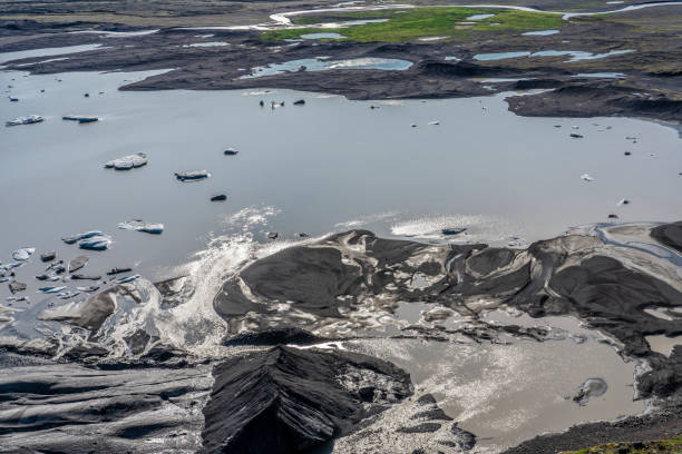 istock glacier lagoon at Vatnajokull glacier, Iceland 1186086531