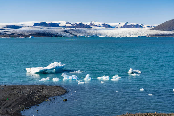istock Jokulsarlon glacier lagoon 1186087769