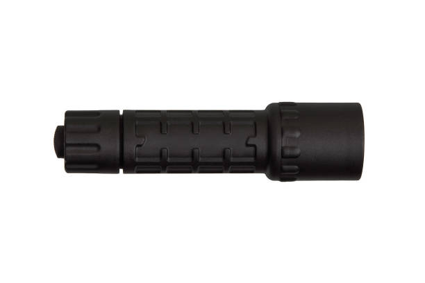 nowoczesna czarna metalowa latarka odizolowana na białym tle - tactical flashlight zdjęcia i obrazy z banku zdjęć