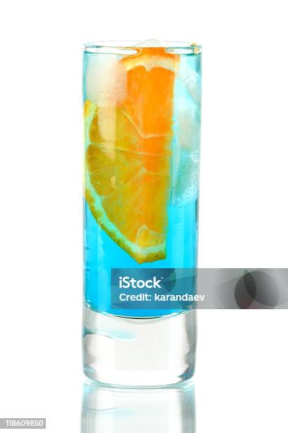 Foto de Álcool Cocktail Com Blue Curaçao E Laranja e mais fotos de stock de Amarelo - Amarelo, Azul, Bebida