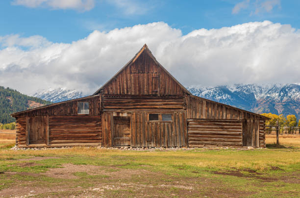 istock Mormon Row Barn Grand Teton in Autumn 1186121465