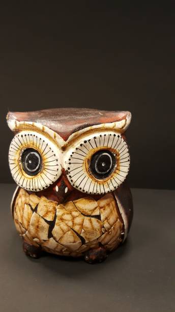 istock Wooden Owl 1186126120