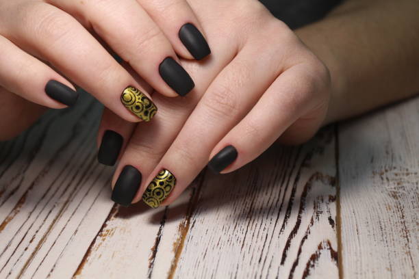 istock beautiful fashion manicure 1186150330