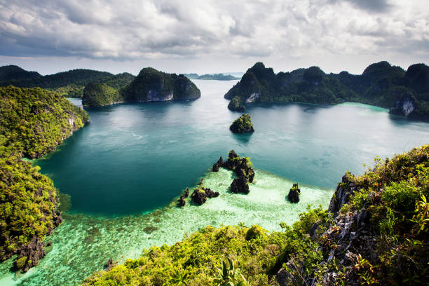 istock Peak Harfat (Harun Fatimah) geosite Raja Ampat, Indonesia 1186156763