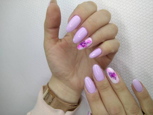 istock fashionable pink nails 1186176214
