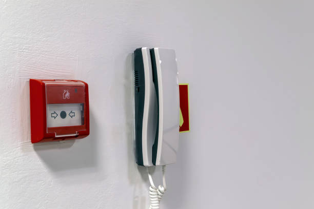istock Wall mounted Red fire alarm button used to activate warning systems in buildings. 1186193888