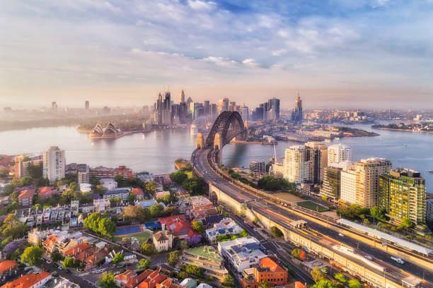 d kirrib hwy 2 bridge alto - sydney australia australia sydney harbor skyline foto e immagini stock