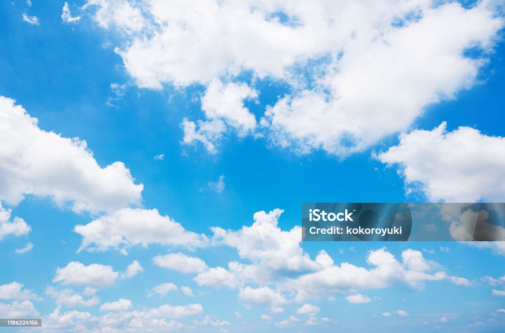 paisaje del cielo despejado - Foto de stock de Nube libre de derechos