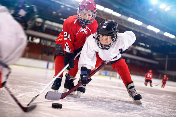 strategie, um im eishockey zu gewinnen - childhood stock-fotos und bilder