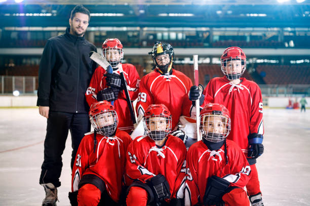 strategie, um im eishockey zu gewinnen - skateboard court stock-fotos und bilder