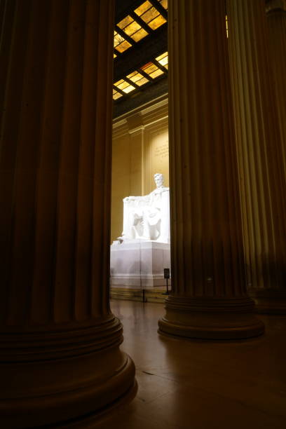 istock Lincoln Memorial at Night 1186374229