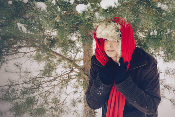 istock Christmas girl 1186398535
