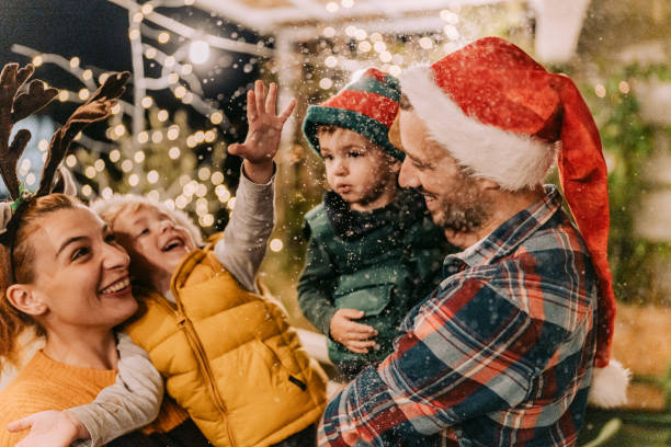 istock Celebrating Christmas holidays together 1186404837