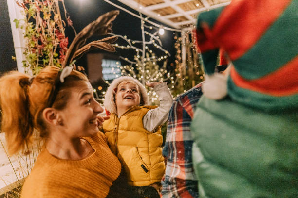 istock Celebrating Christmas holidays together 1186404963