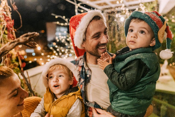 istock Celebrating Christmas holidays together 1186404968