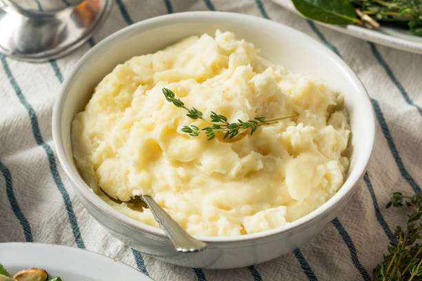 istock Homemade Thanksgiving Garlic Mashed Potatoes 1186406846