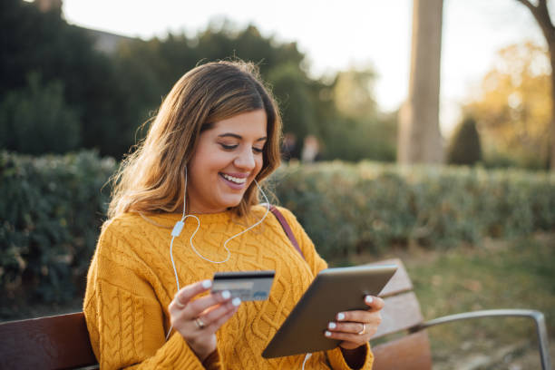 istock Girl buying on the internet 1186412967